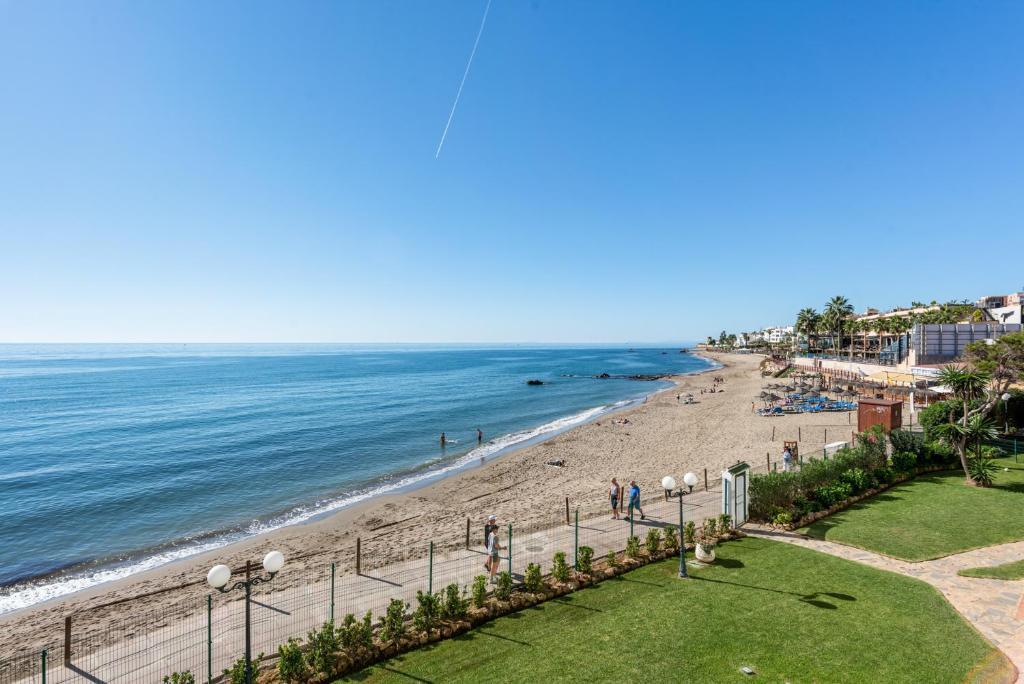 Oceanfront Mijas Apartment Екстериор снимка